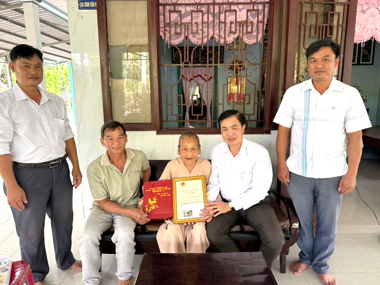 anh tin bai